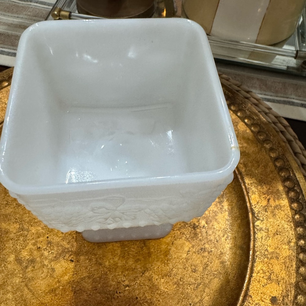 White Milk Glass Pedestal Bowl - Picture 4 of 6